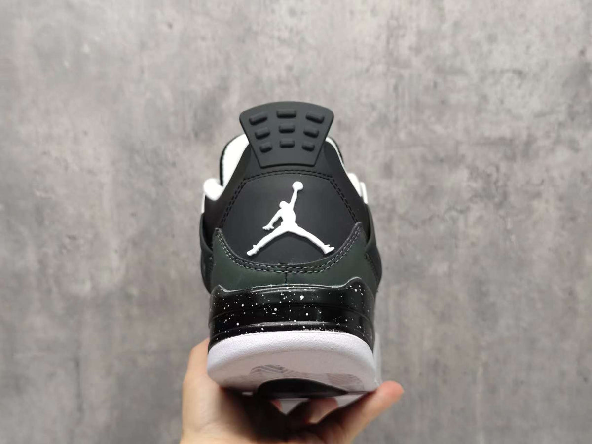 Air Jordan 4 Fear Retro | Dusk Resolve