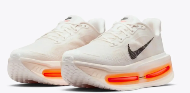 Nike Vomero Premium Sail/Coconut Milk/Total Orange | Citrus Contrast
