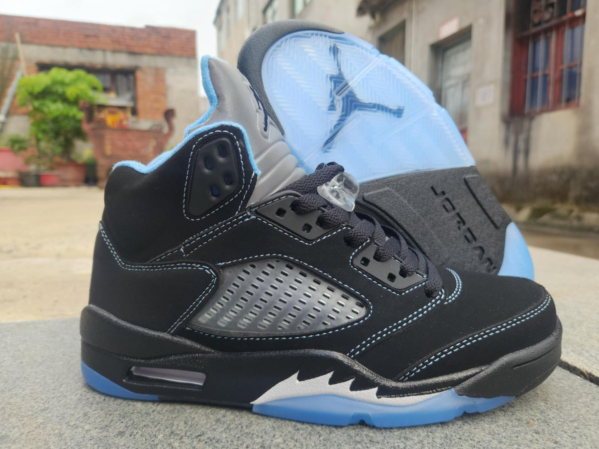 Air Jordan 5 Black / University Blue | Blue Hour Balance