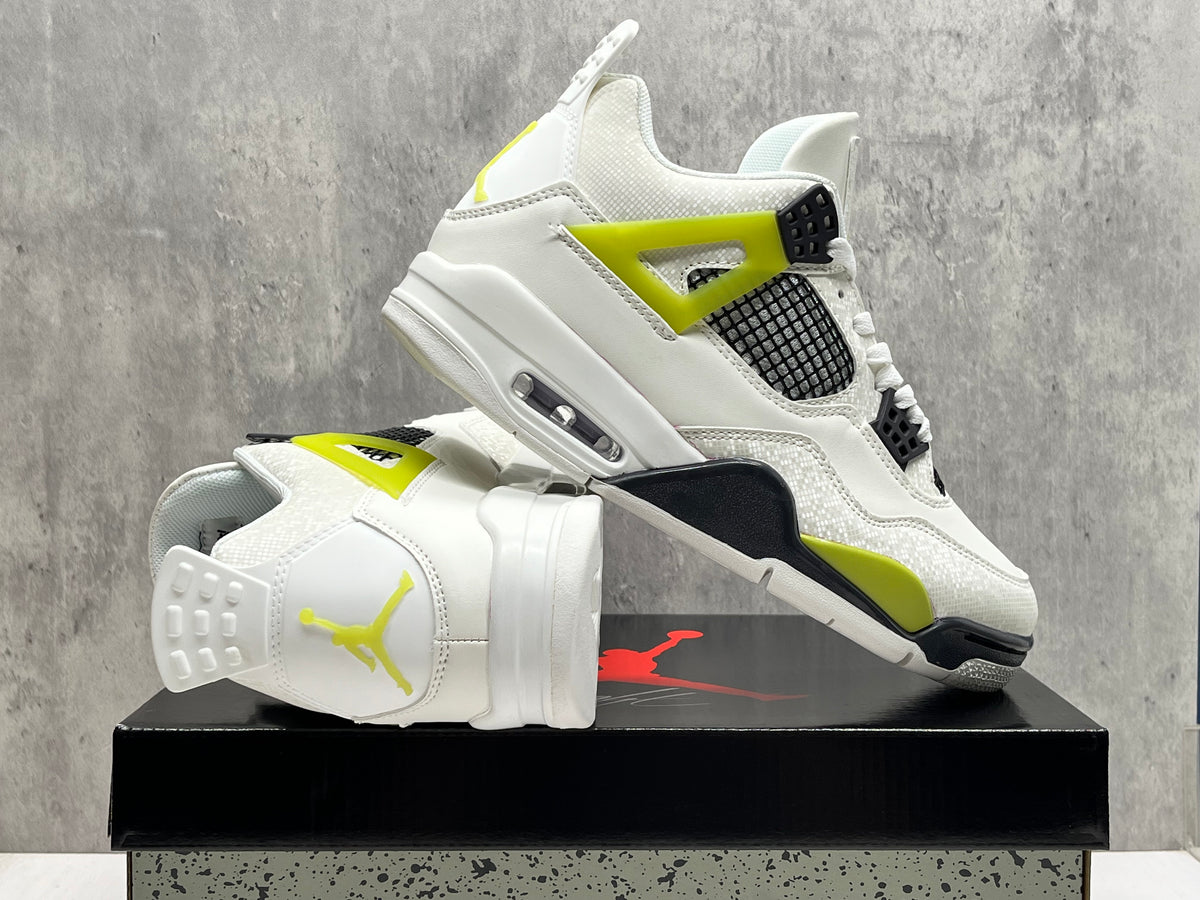Air Jordan 4 Retro | Chromatic Chapter Styling Edit