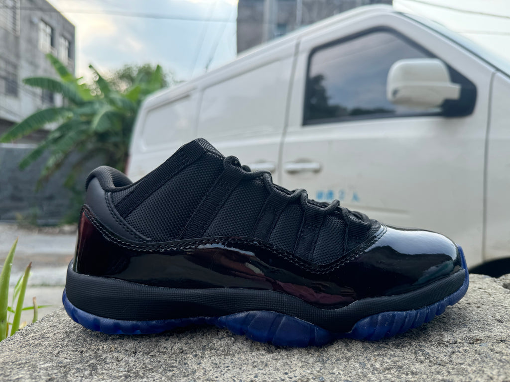 Air Jordan 11 Black/Gamma Blue | Gamma Afterhours