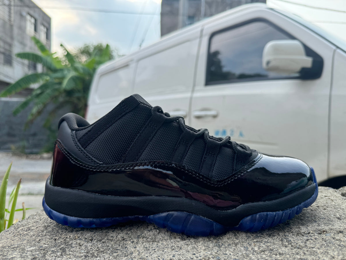 Air Jordan 11 Black/Gamma Blue | Gamma Afterhours