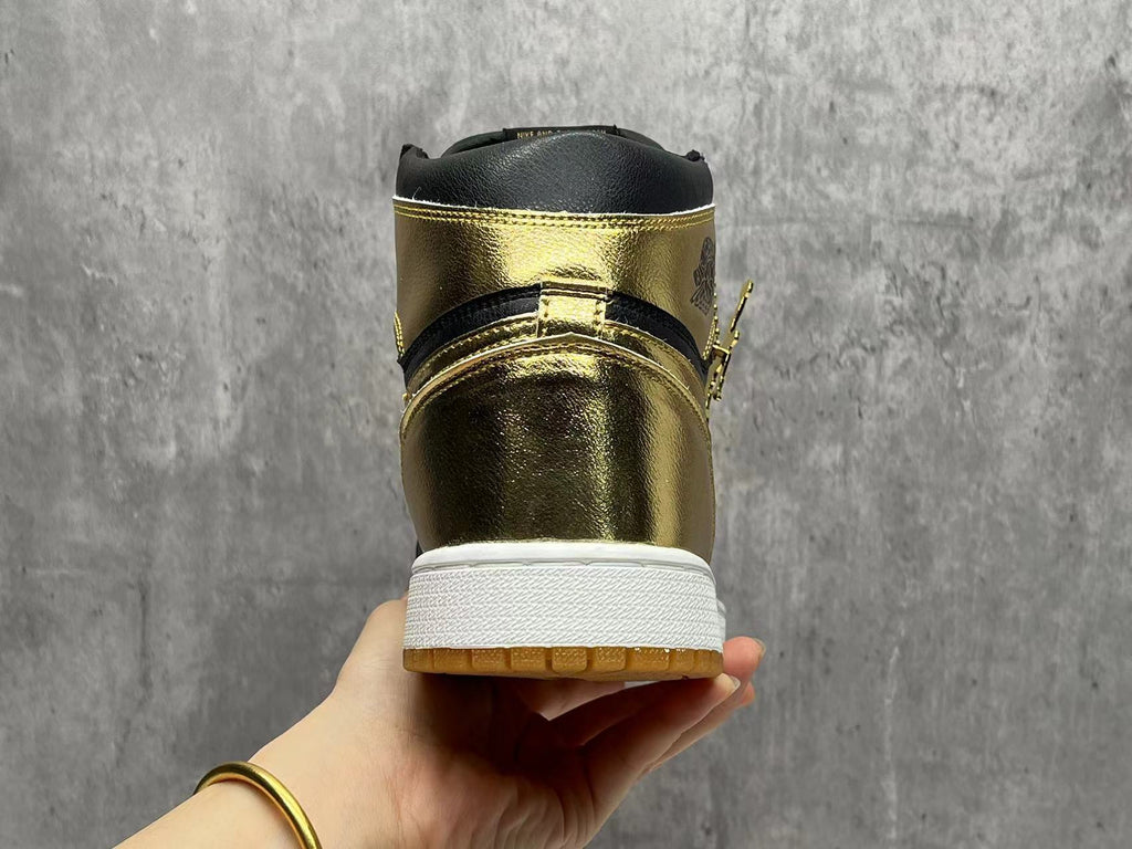 Air Jordan 1 Black/Gold | Gilded Skyline