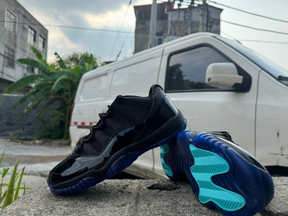 Air Jordan 11 Black/Gamma Blue | Gamma Afterhours
