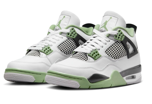 Women's Air Jordan 4 Retro 'Seafoam' | A Fresh Current