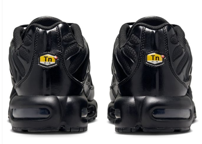 Nike Air Max Plus Triple Black | Shadow Circuit