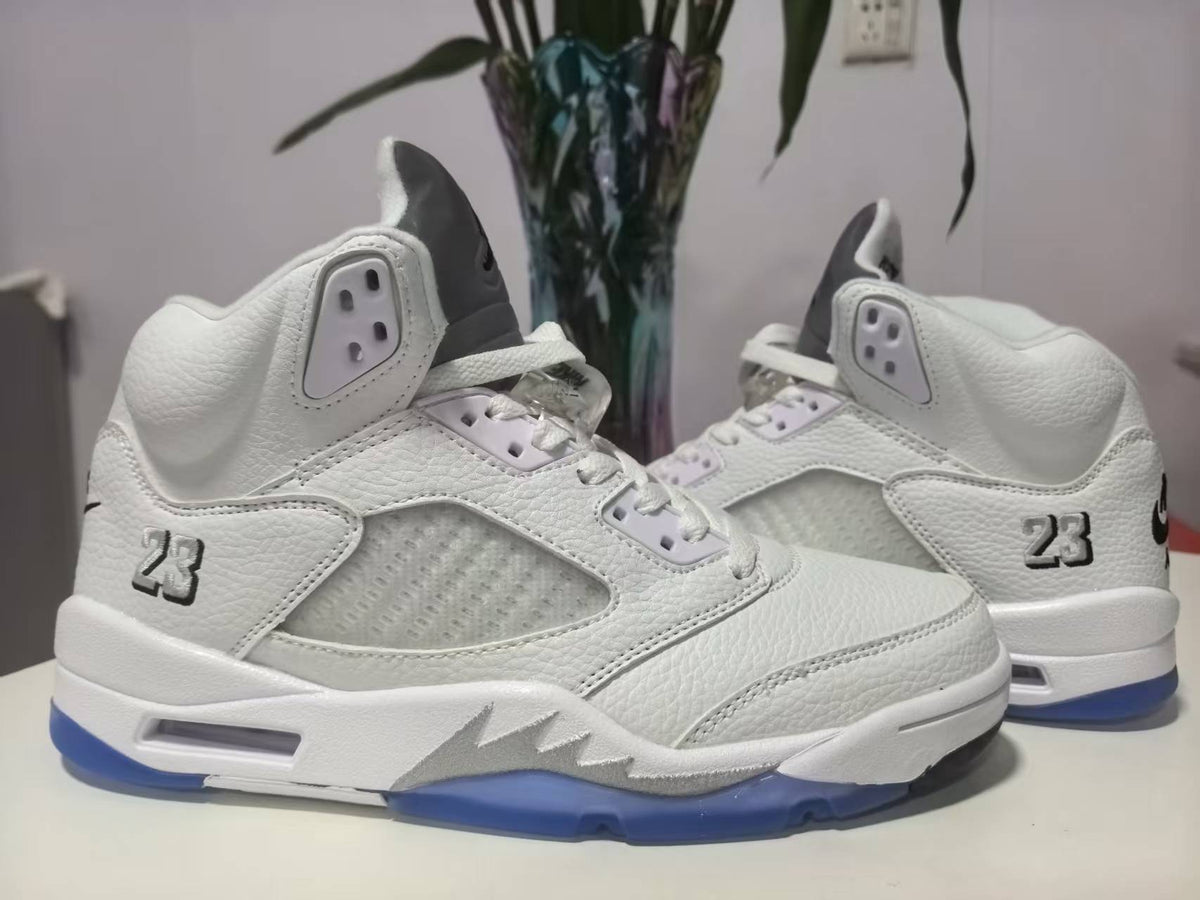 Air Jordan 5 Retro White / Metallic Silver | Silverline Clarity